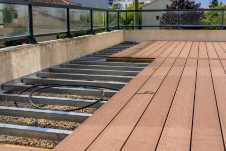 Pose de terrasse en bois : m&eacute;thodes et erreurs &agrave; &eacute;viter